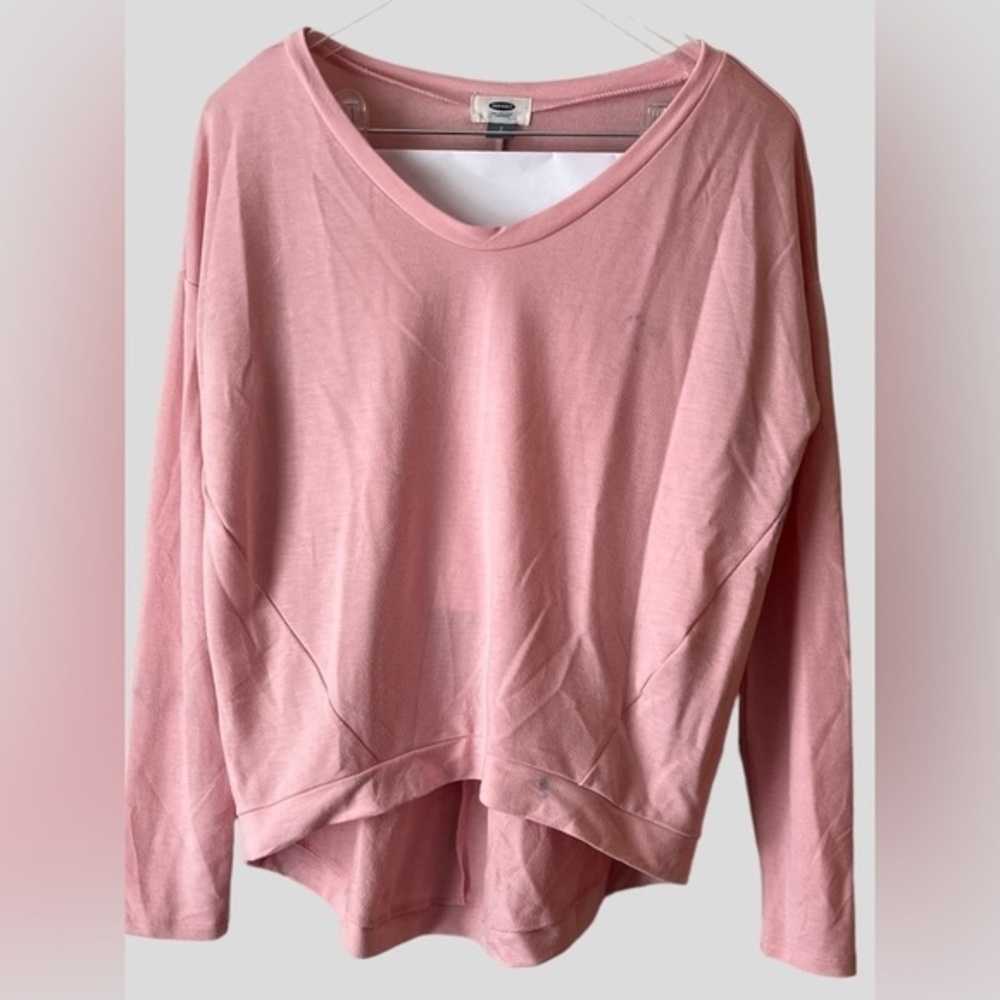 Womans Pink long sleeve shirt sweater scoop neck long back shirt front - Size S